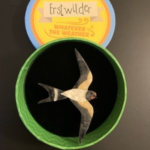 Erstwilder Wind Rider brooch